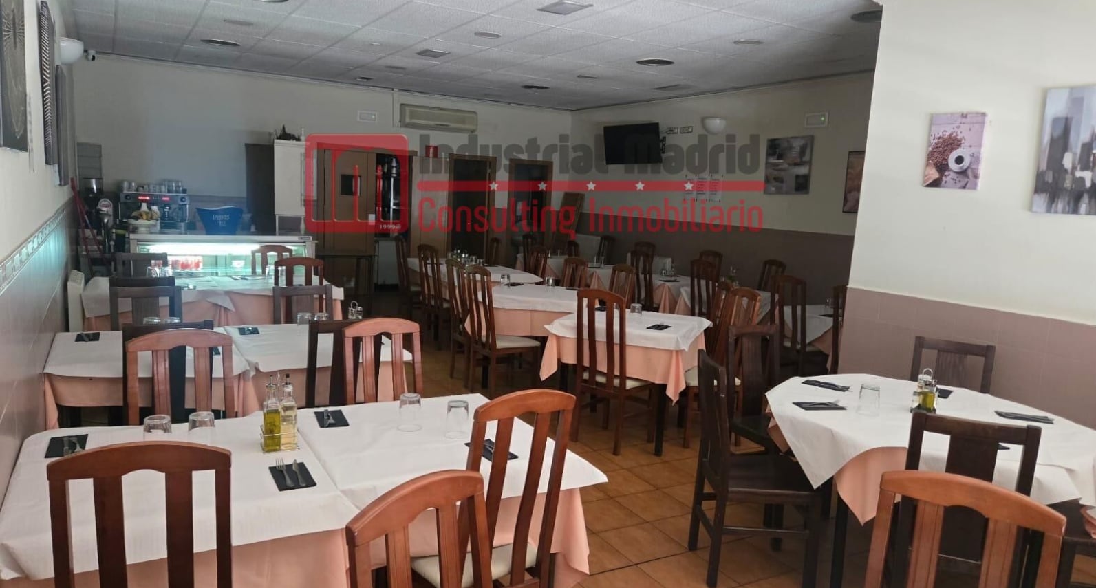 Madrid, MAD 28021 - Unit 5 -  - Interior Photo - Image 1 of 4