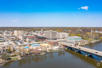 303 N Main St, Rockford, IL - aerial  map view