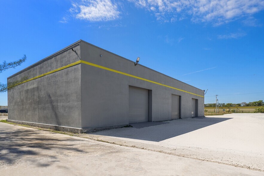 3080 W Sheridan St, Hollywood, FL à louer - Photo du bâtiment - Image 2 de 13