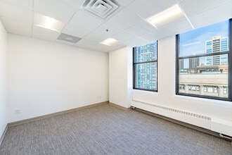 17 N State St, Chicago, IL for lease Interior Photo- Image 2 of 3