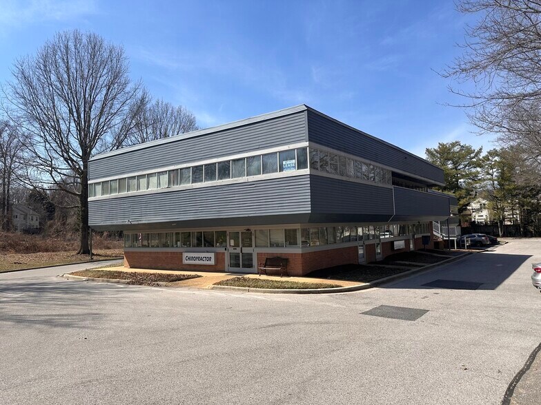 530 College Pky, Annapolis, MD à louer - Photo du bâtiment - Image 2 de 6