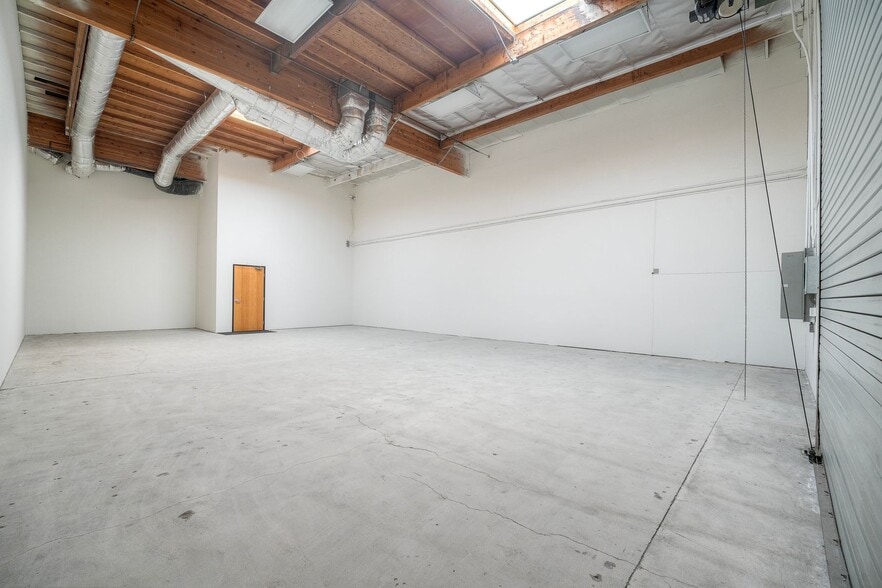 1195 Linda Vista Dr, San Marcos, CA for sale - Building Photo - Image 1 of 8