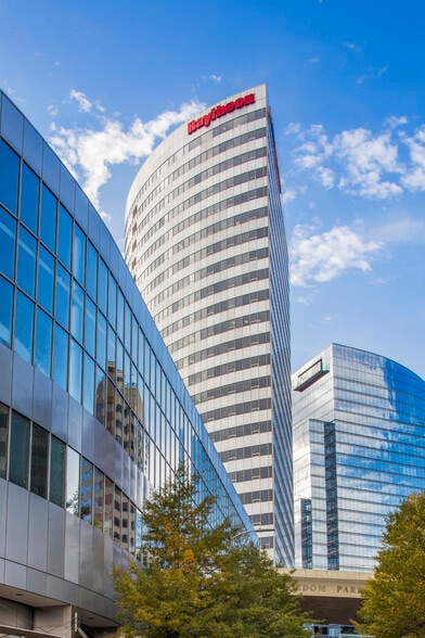 1100 Wilson Blvd, Arlington, VA for lease - Building Photo - Image 3 of 40