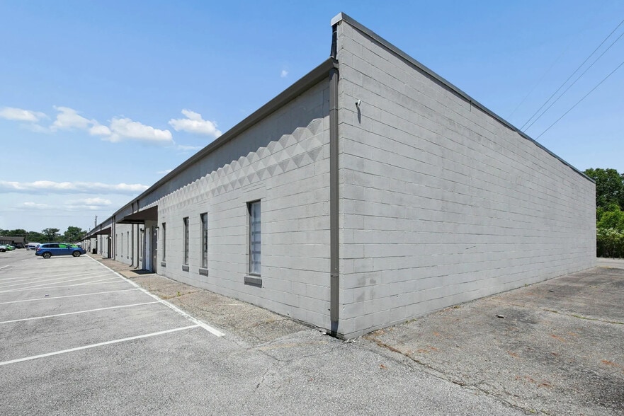 3723-3871 April Ln, Columbus, OH for lease - Building Photo - Image 2 of 20