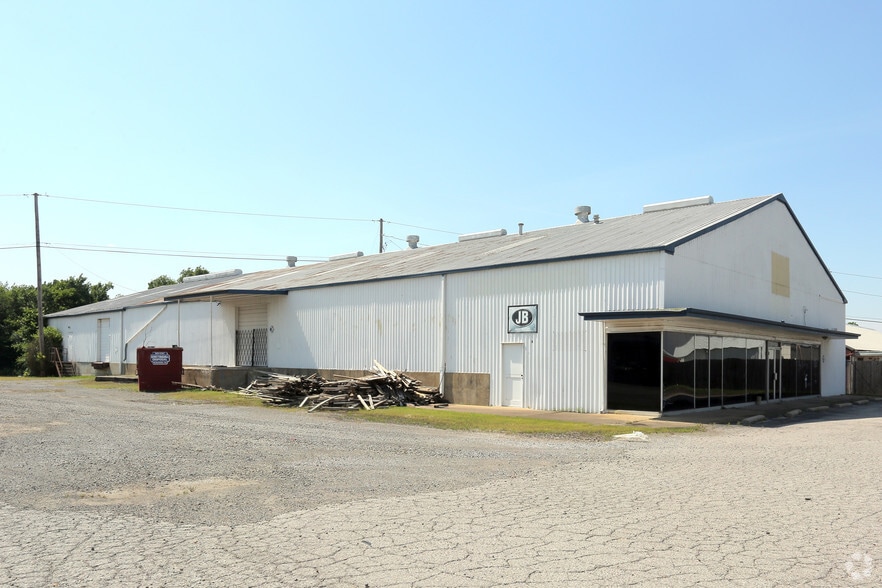 1311 N Main St, Muskogee, OK for sale - Primary Photo - Image 1 of 18