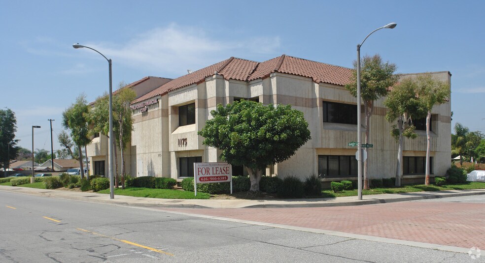 1175 E Garvey St, Covina, CA à louer - Photo du bâtiment - Image 3 de 16