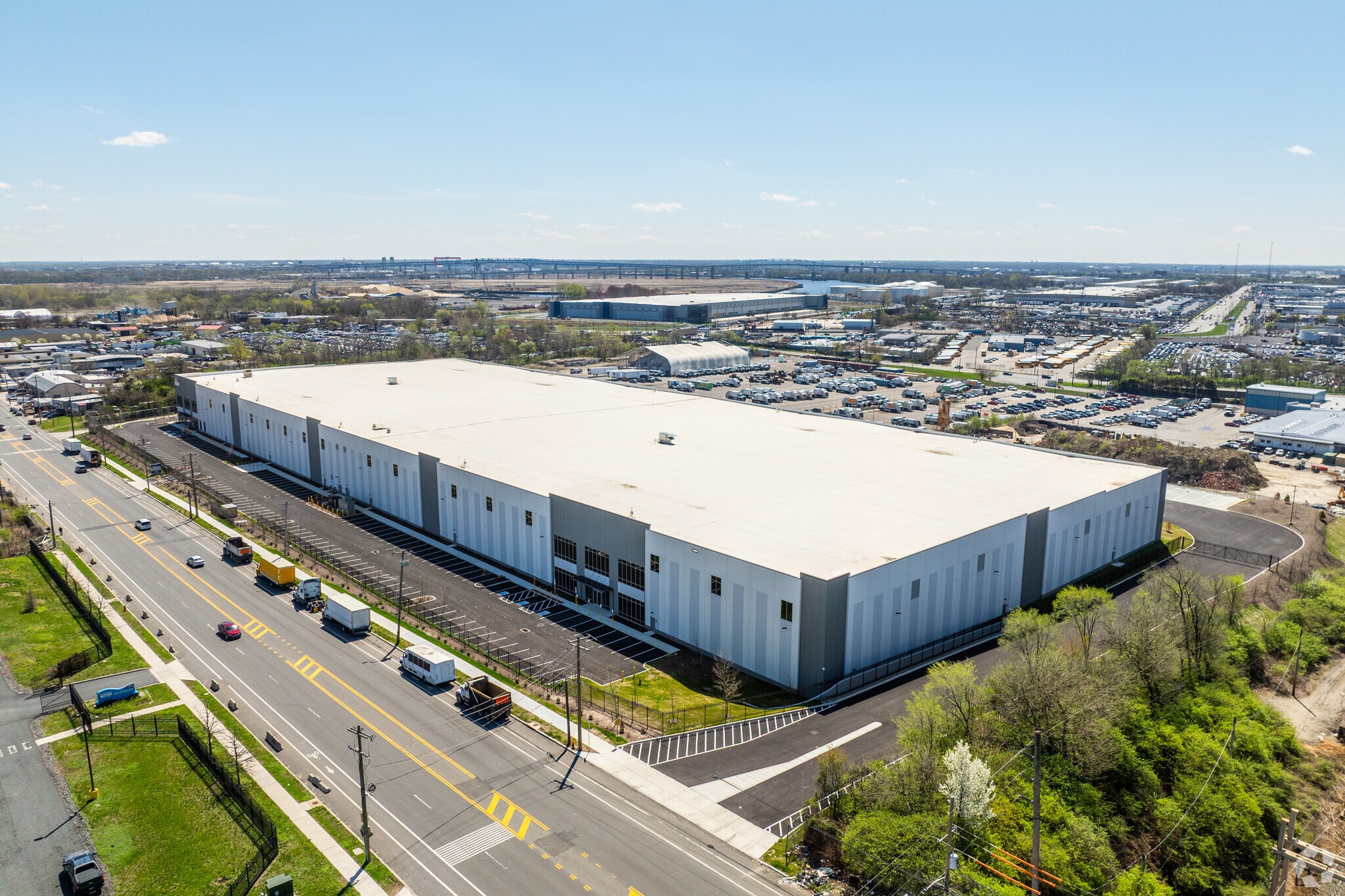 3060 S 61st St, Philadelphia, PA for lease Primary Photo- Image 1 of 4