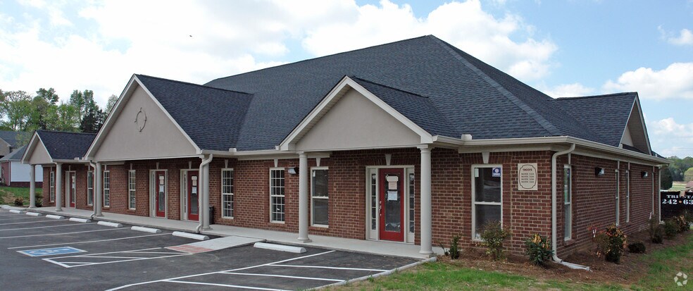 9695 Lebanon Rd, Mount Juliet, TN à louer - Photo du bâtiment - Image 2 de 2