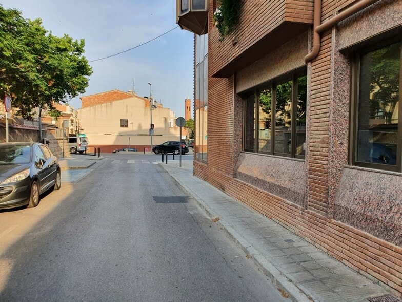 Retail in Igualada, Barcelona for lease - Building Photo - Image 2 of 3