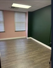 103 E State St, Mason City, IA for lease Interior Photo- Image 2 of 2