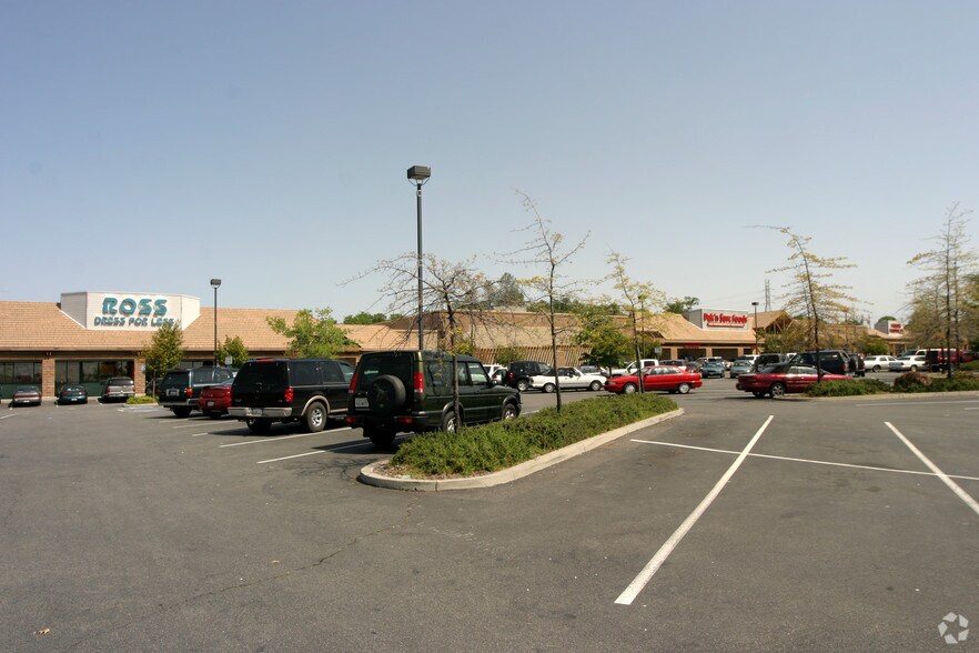 2520-2548 Bell Rd, Auburn, CA à vendre - Photo du bâtiment - Image 2 de 17