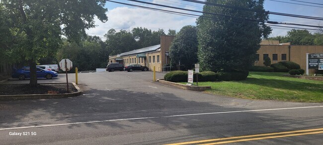 Plus de détails pour 221-223 Stirling Rd, Warren, NJ - Bureau/Médical à louer