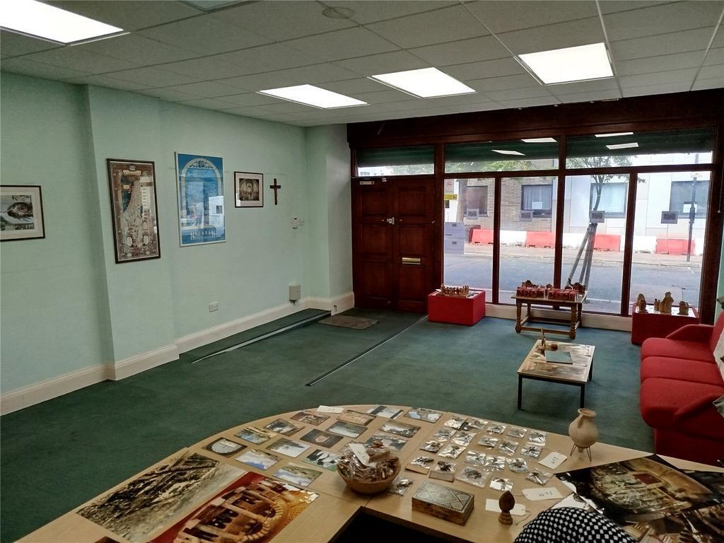 55-57 Queens Rd, Southend On Sea, ESS SS1 1LT - Unité 57 -  - Photo intérieure - Image 1 of 11
