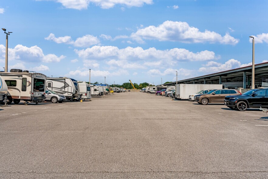 3858 E Lake Mary Blvd, Sanford, FL à louer - Photo du bâtiment - Image 3 de 5