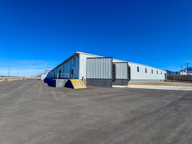 Plus de détails pour 451 N Lodestone Way, Tooele, UT - Industriel à louer