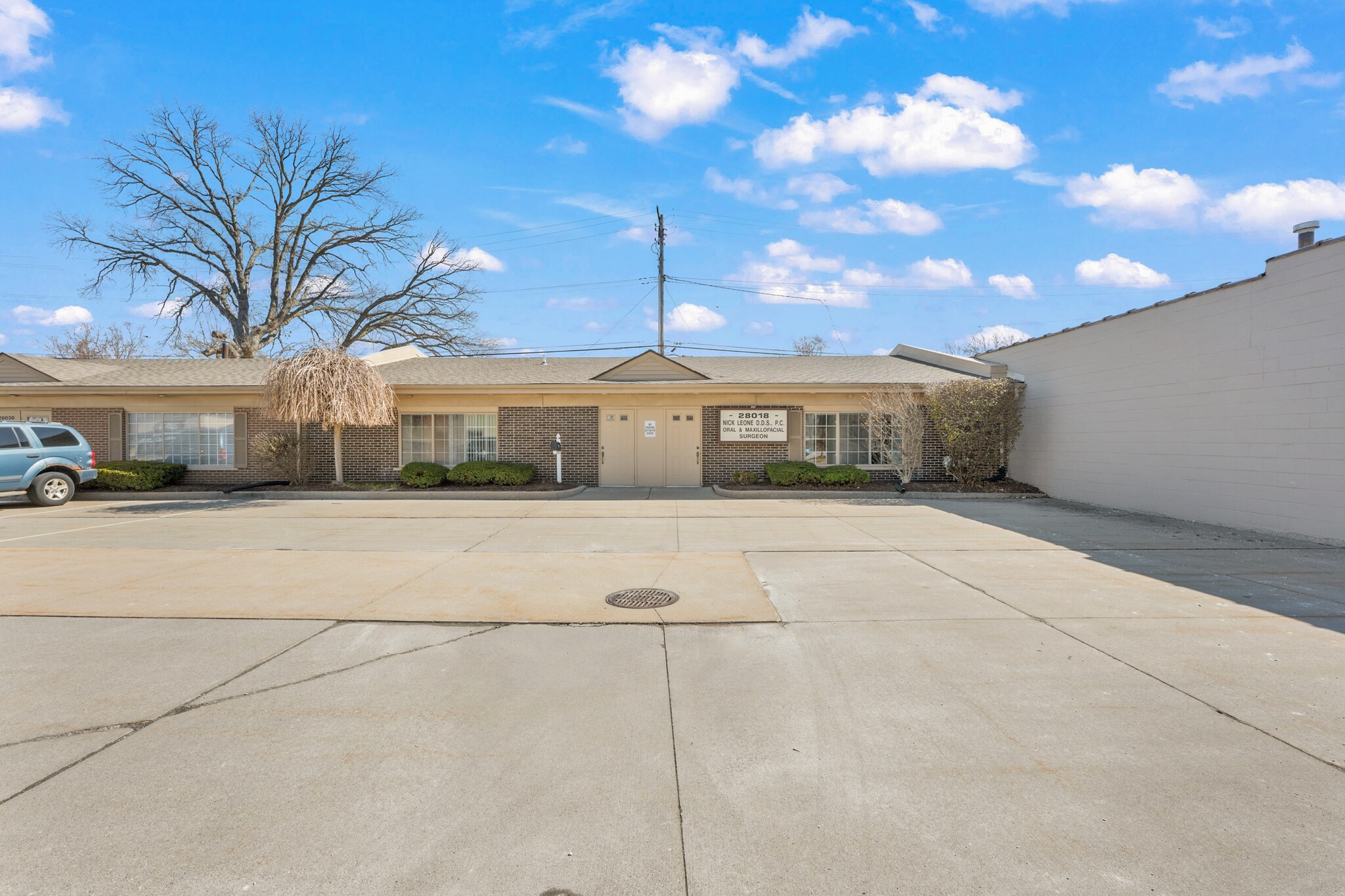 28018-28050 Harper Ave, Saint Clair Shores, MI à vendre Photo principale- Image 1 de 13