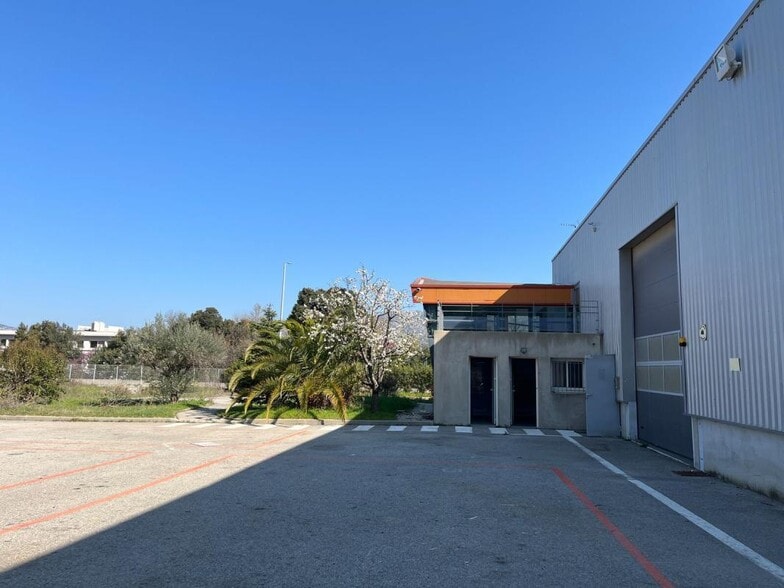 Avenue De Fontfrège, Gémenos for lease - Building Photo - Image 2 of 9