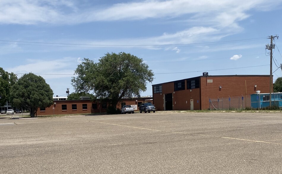 2801 Duniven Cir, Amarillo, TX for lease - Building Photo - Image 2 of 15