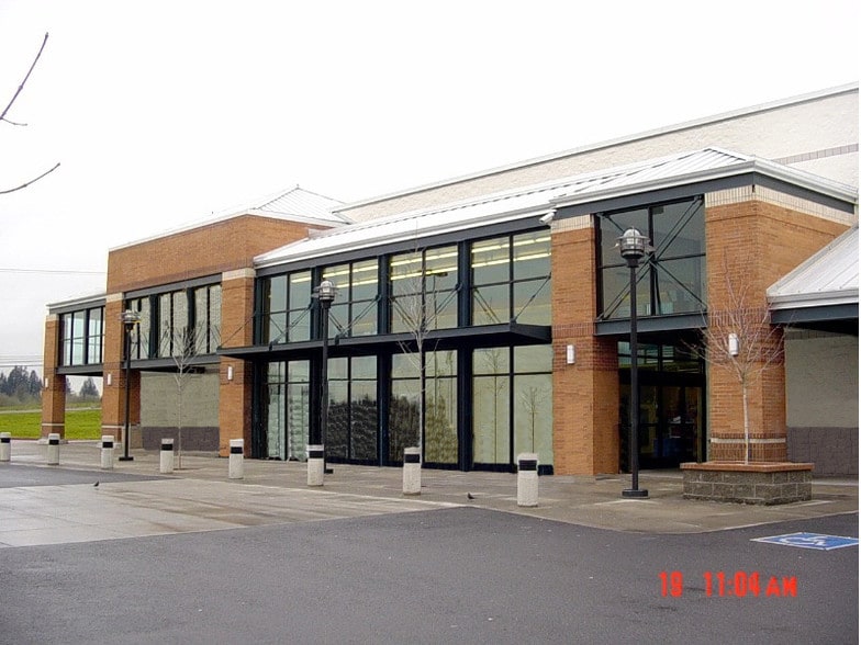 800 W Fourth Plain Blvd, Vancouver, WA à louer - Photo du bâtiment - Image 1 de 36