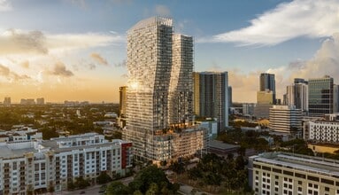 300 NE 3rd Ave, Fort Lauderdale, FL for lease Building Photo- Image 1 of 5