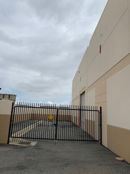 3468 Webster Ave, Perris, CA à louer - Photo du bâtiment - Image 3 de 7