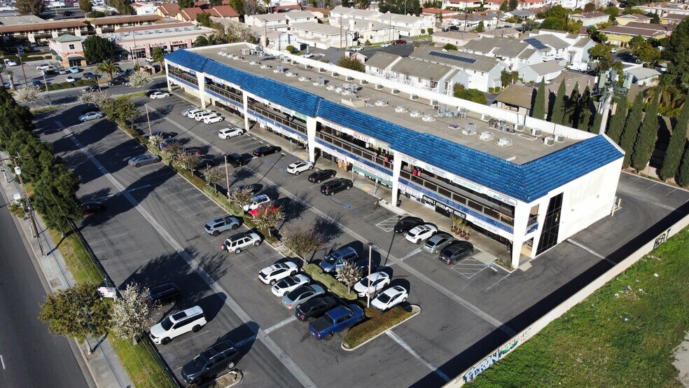 14122-14220 Brookhurst St, Garden Grove, CA à louer - Photo du bâtiment - Image 3 de 12