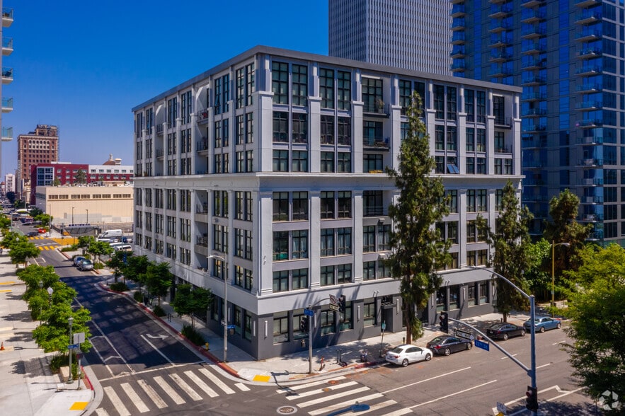 1100 S Grand Ave, Los Angeles, CA à vendre - Photo principale - Image 1 de 23