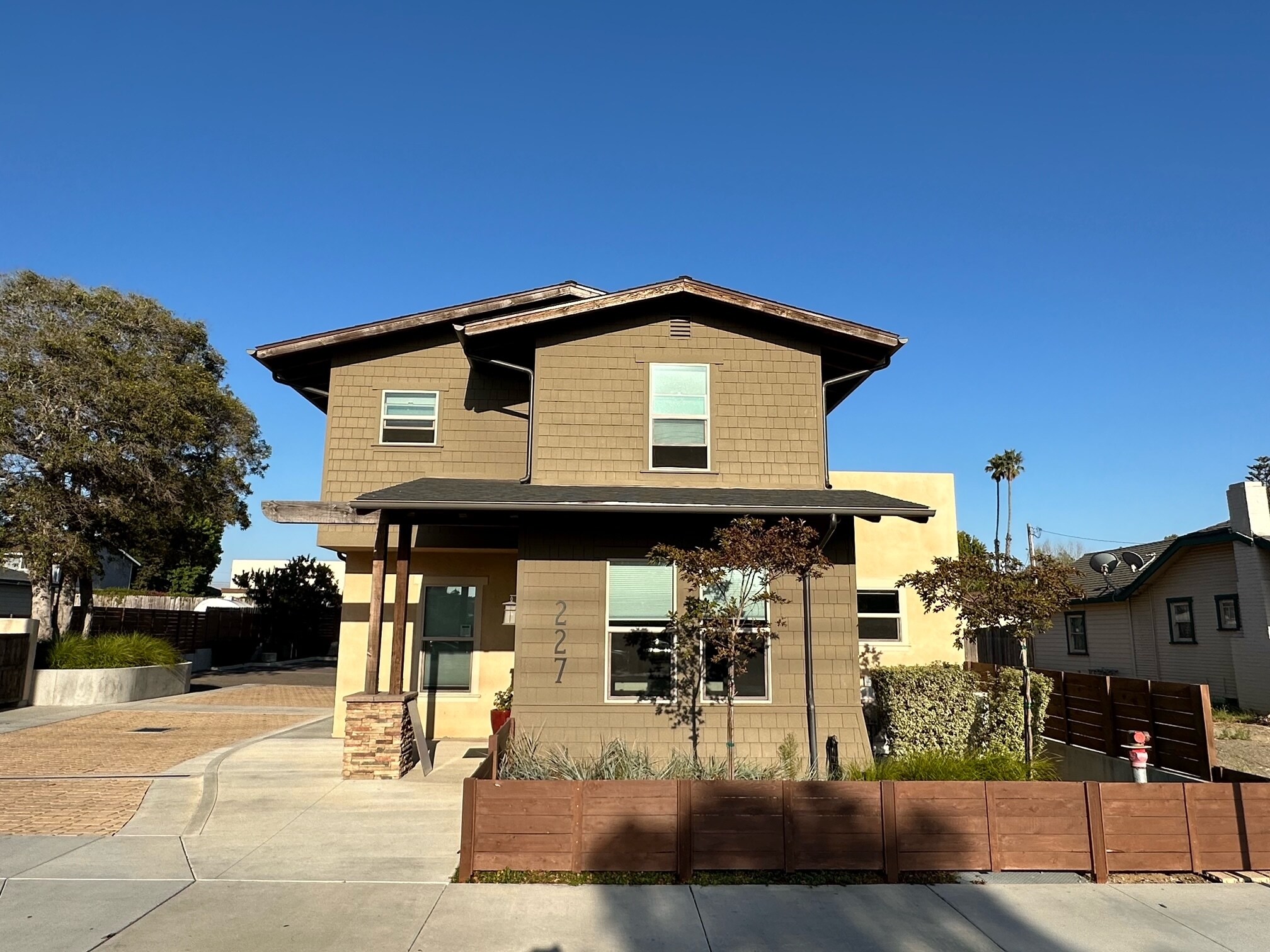 227 S Halcyon Rd, Arroyo Grande, CA à louer Photo du bâtiment- Image 1 de 14