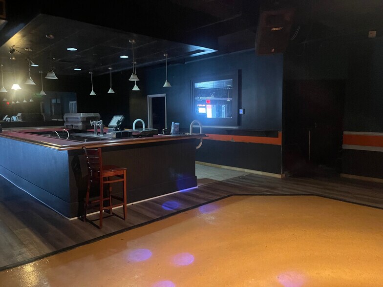 551 Hwy 58 E, Norton, VA à louer - Photo du bâtiment - Image 2 de 8