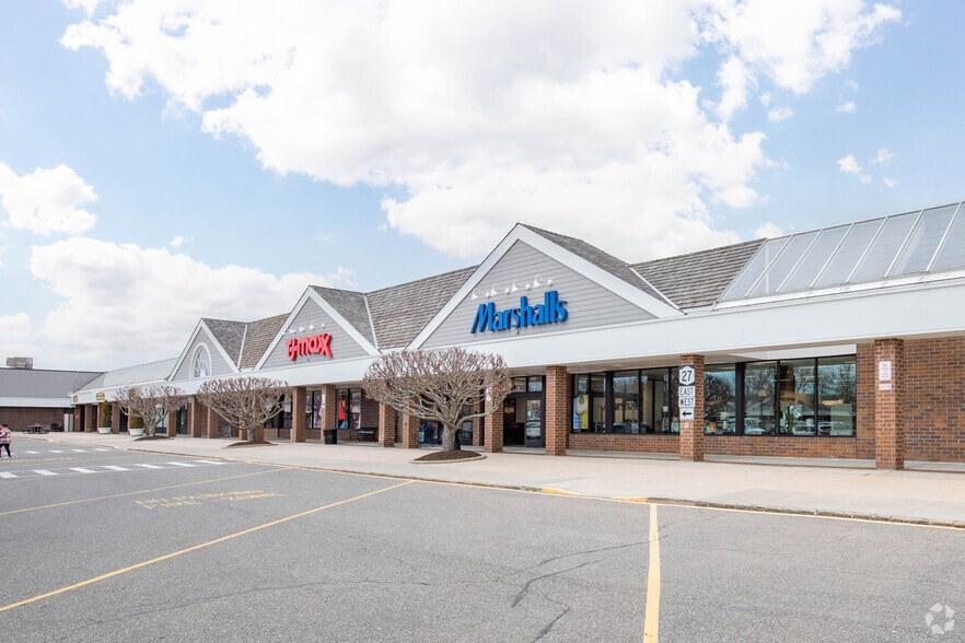 1527-2044 Montauk Hwy, Bridgehampton, NY à louer - Photo du bâtiment - Image 2 de 5