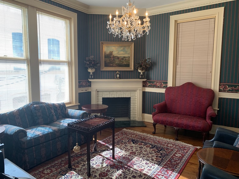 250 E Park Ave, Lake Wales, FL for lease - Interior Photo - Image 2 of 18