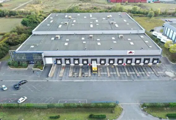 Industriel dans Longueil-Sainte-Marie à louer Photo principale- Image 1 de 9