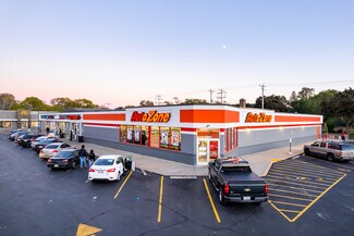 Plus de détails pour 5821-5835 W Silver Spring Dr, Milwaukee, WI - Commerce de détail à louer