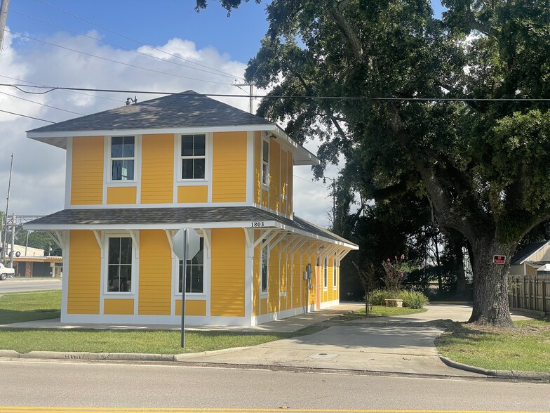 1803 Curcor Dr, Gulfport, MS for lease - Building Photo - Image 3 of 11