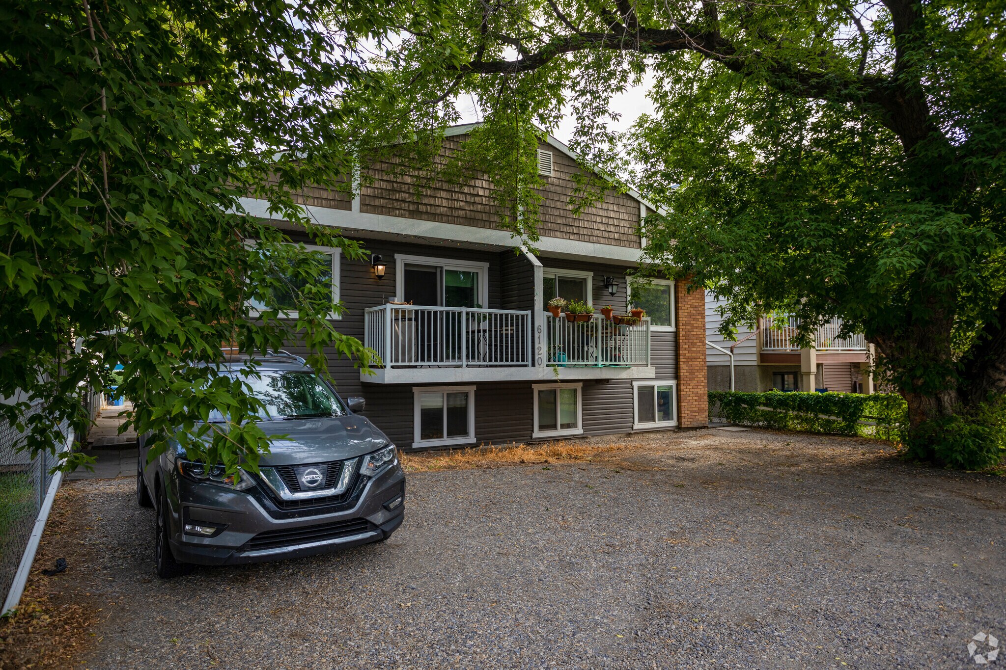 6132 Bowness Rd NW, Calgary, AB for sale Primary Photo- Image 1 of 1