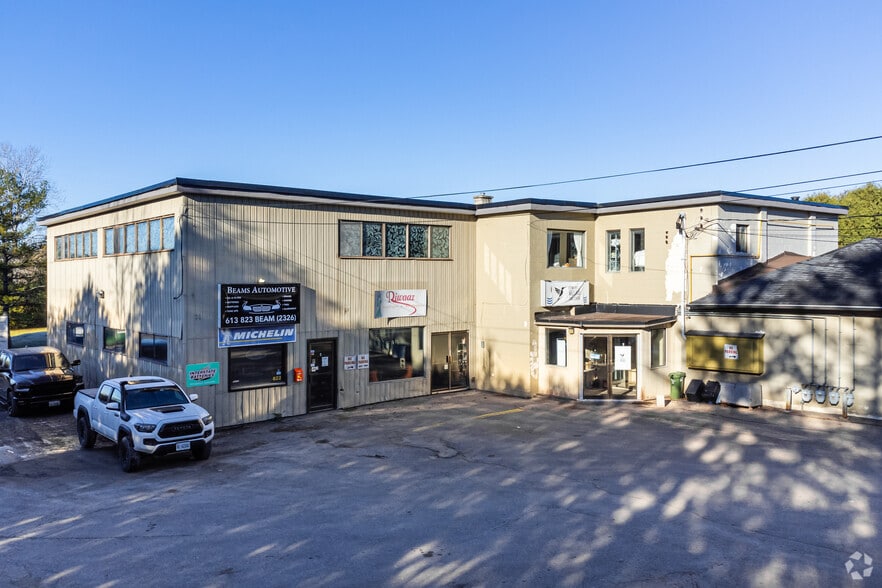 822 Cedarview Rd, Ottawa, ON for lease - Primary Photo - Image 1 of 4