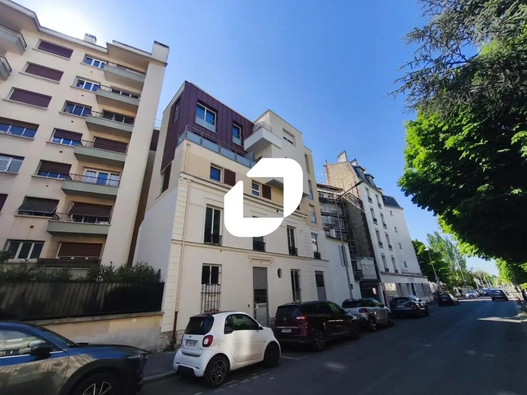 Office in Nogent-sur-Marne for sale Building Photo- Image 1 of 7