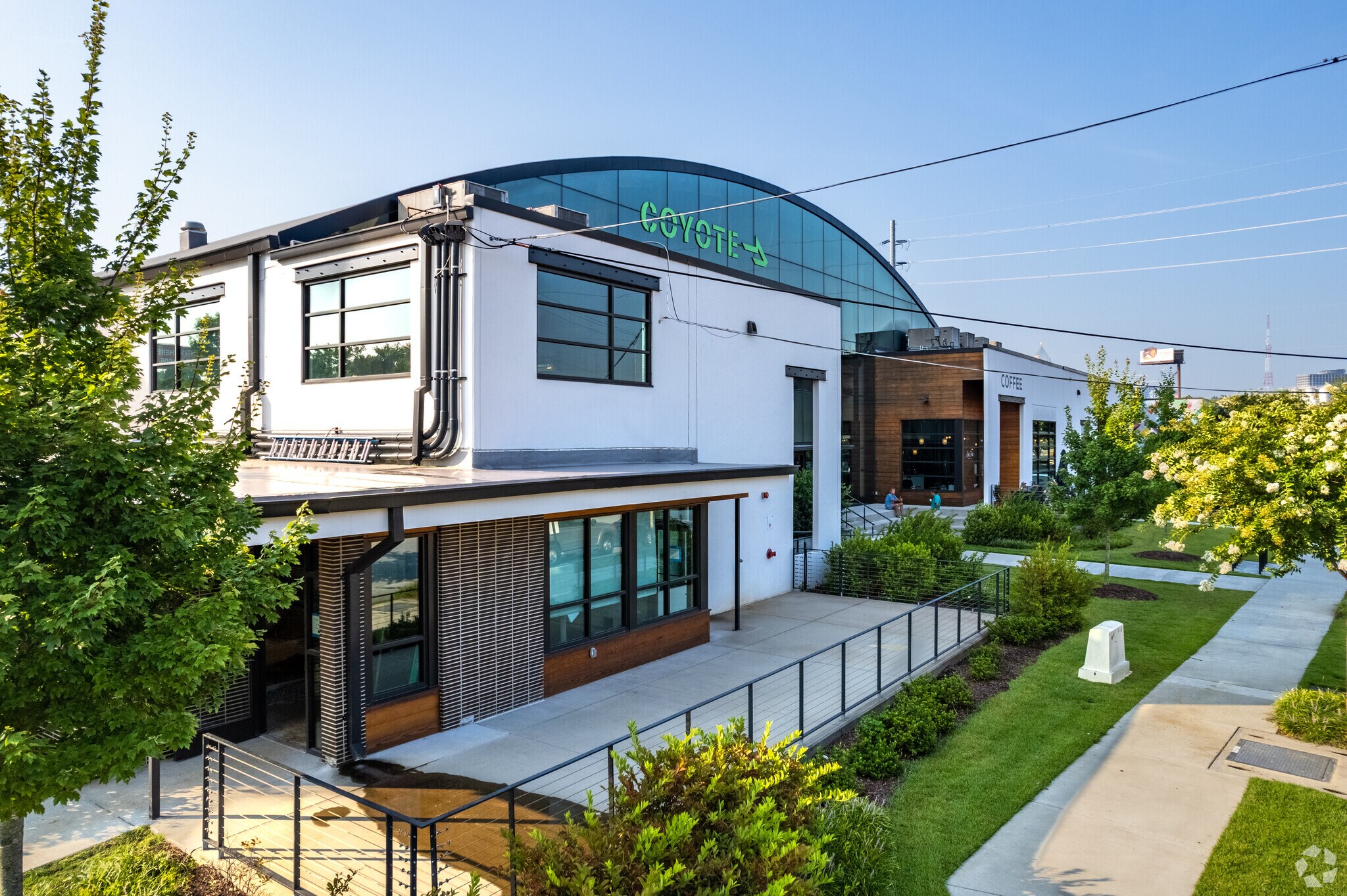 251 Armour Dr NE, Atlanta, GA à louer Photo principale- Image 1 de 29