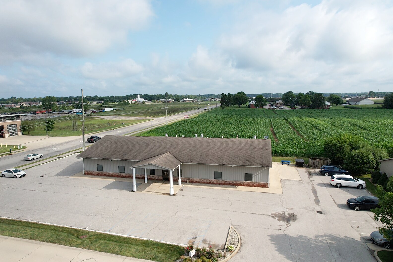 2500 Parkway Dr, Shelbyville, IN à vendre Photo du bâtiment- Image 1 de 12