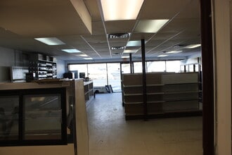 259 W Washington St, Bristol, CT à louer Photo intérieure- Image 2 de 12