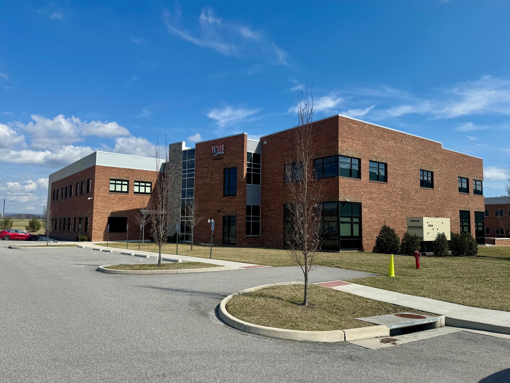 1331 Research Center Dr, Blacksburg, VA à louer Photo principale- Image 1 de 2