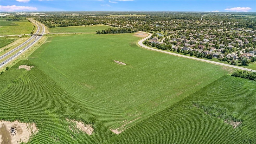 Bliss Rd, Sugar Grove, IL à vendre - Photo du bâtiment - Image 3 de 14