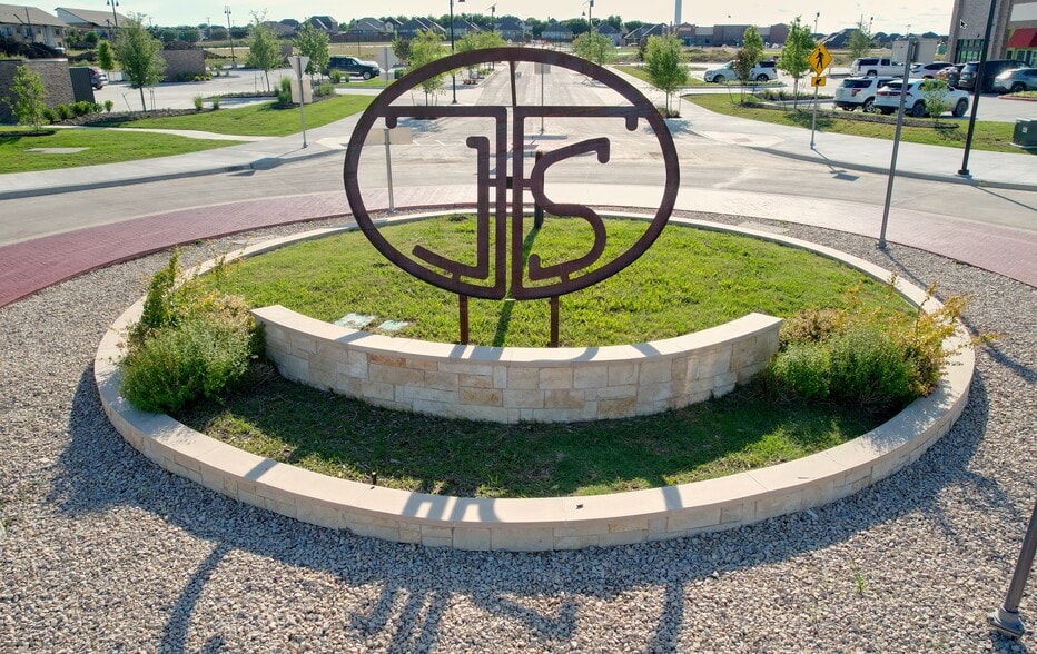 514 Tally Blvd, Justin, TX for sale - Building Photo - Image 3 of 9