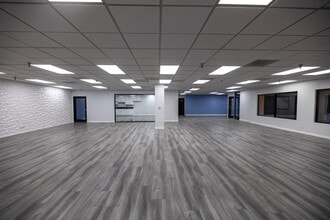 30077 Agoura Ct, Agoura Hills, CA à louer Photo intérieure- Image 2 de 9