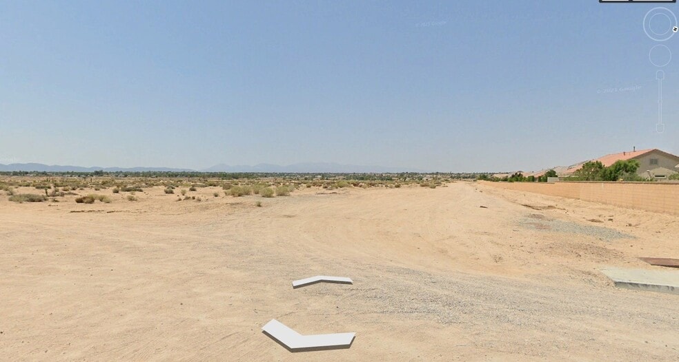 19495 Maple Creek Rd, Apple Valley, CA for sale - Primary Photo - Image 1 of 1