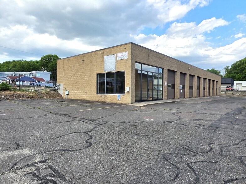 771 Lakewood Rd, Waterbury, CT for sale - Building Photo - Image 1 of 1