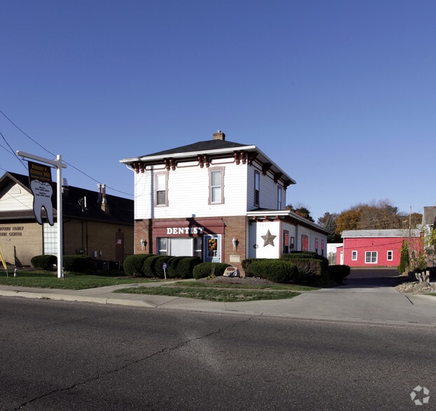 13027 Cleveland Ave NW, Uniontown, OH for sale - Building Photo - Image 2 of 13