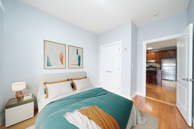 More details for 187 Zabriskie St, Jersey City, NJ - Multifamily for Sale