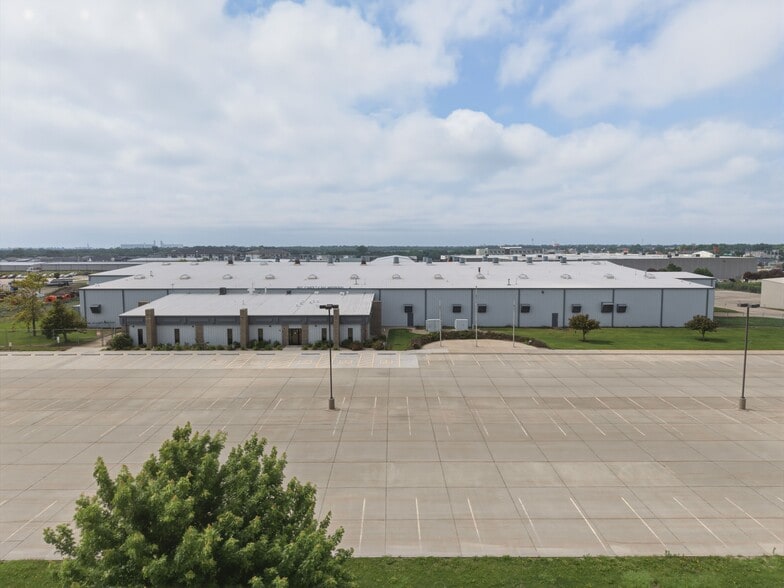 300 E 39th St, Hastings, NE for sale - Building Photo - Image 3 of 12