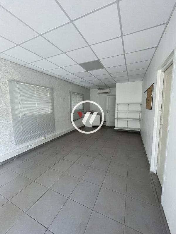Office in Aubagne for lease Interior Photo- Image 1 of 19